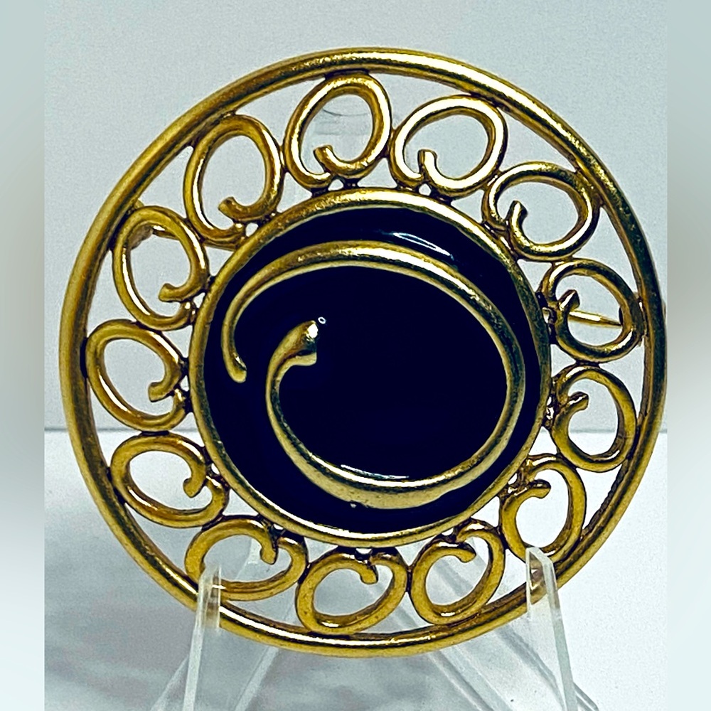 Vintage Large Oscar De La Renta Gold and Black Brooch